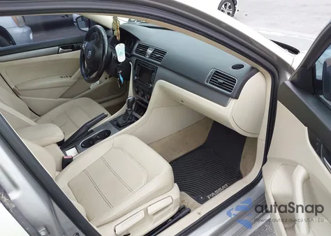 2014 Volkswagen Passat 2.0L Tdi Se z USA, uszkodzony, nr VIN 1VWBN7A30EC096033